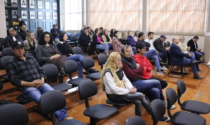 Capão Bonito do Sul amplia política de regularização fundiária com entrega de matrículas