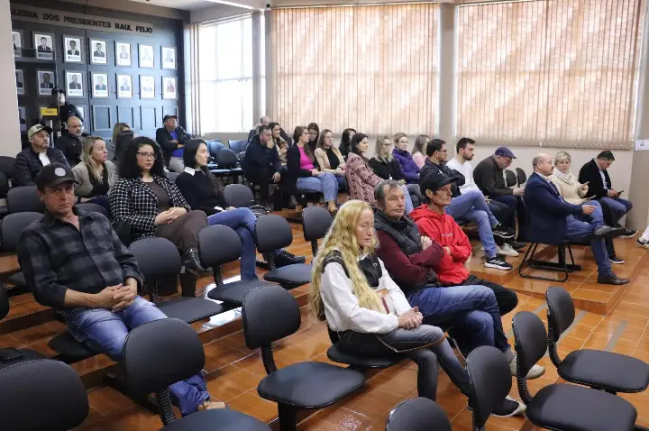 Capão Bonito do Sul amplia política de regularização fundiária com entrega de matrículas