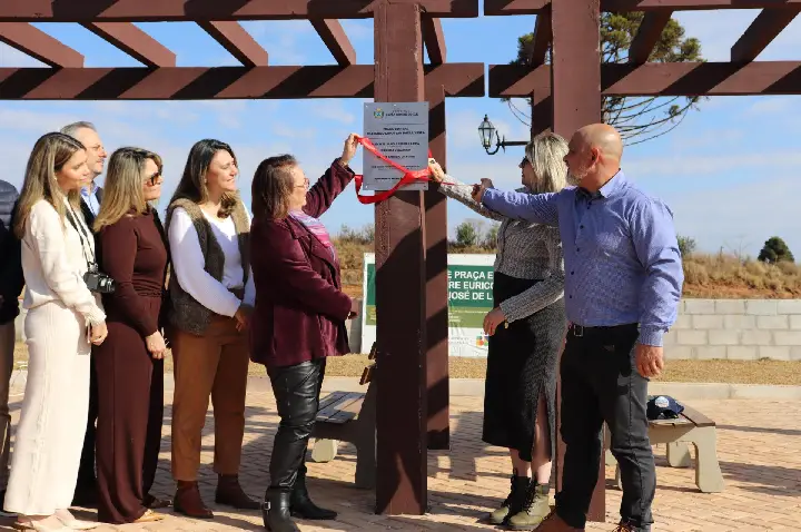 Capão Bonito do Sul requalifica área central com inauguração da nova praça