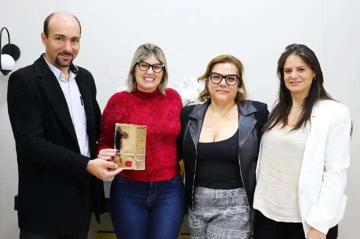 Prefeita Marizete Rauta recebe convite para posse da nova diretoria da OAB Subseção Lagoa Vermelha