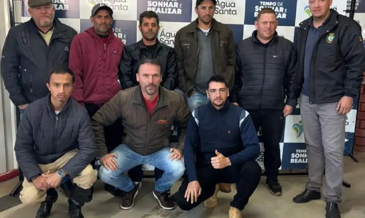 Produtores de Capão Bonito do Sul participam de encontro técnico sobre produção leiteira em Água Santa