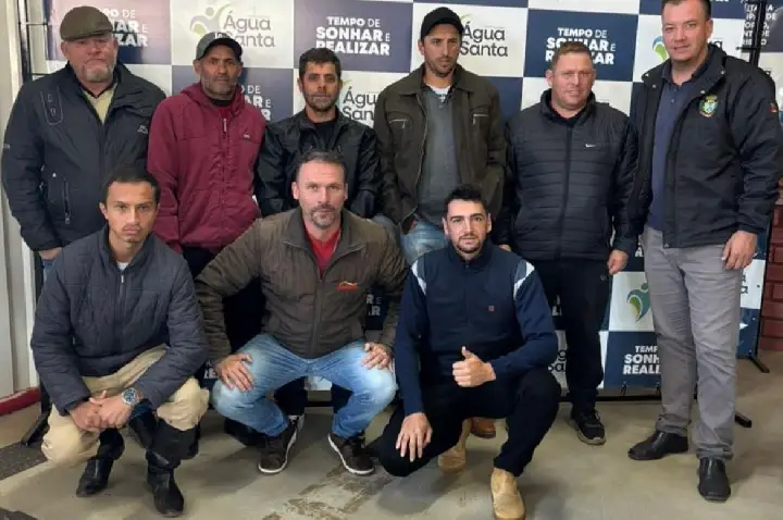 Produtores de Capão Bonito do Sul participam de encontro técnico sobre produção leiteira em Água Santa