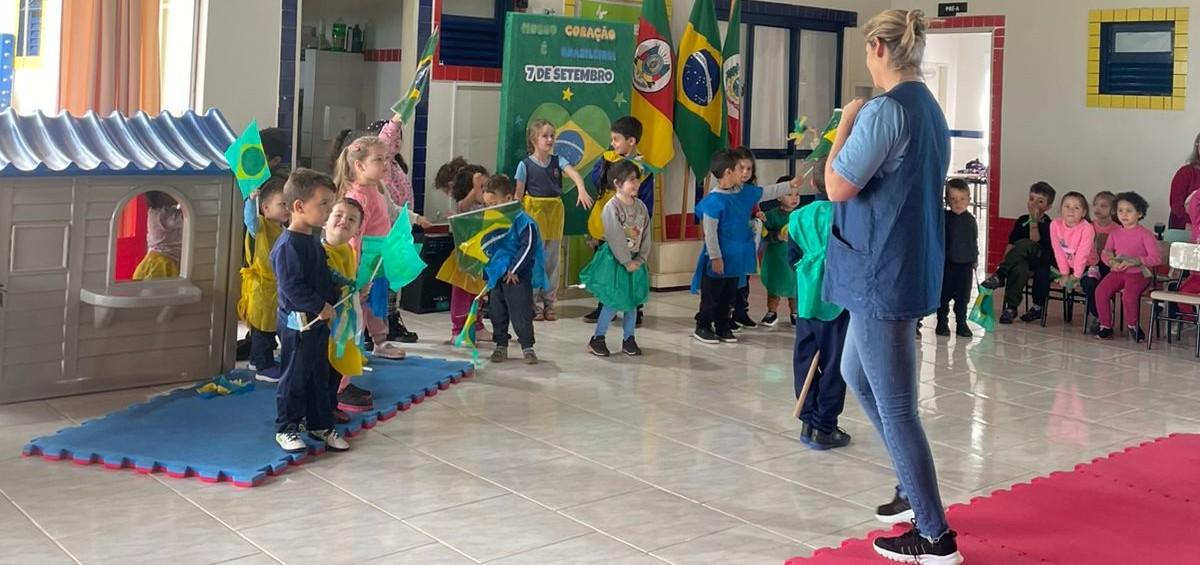 Semana da Pátria mobilizou alunos e professores nas escolas de Capão Bonito do Sul