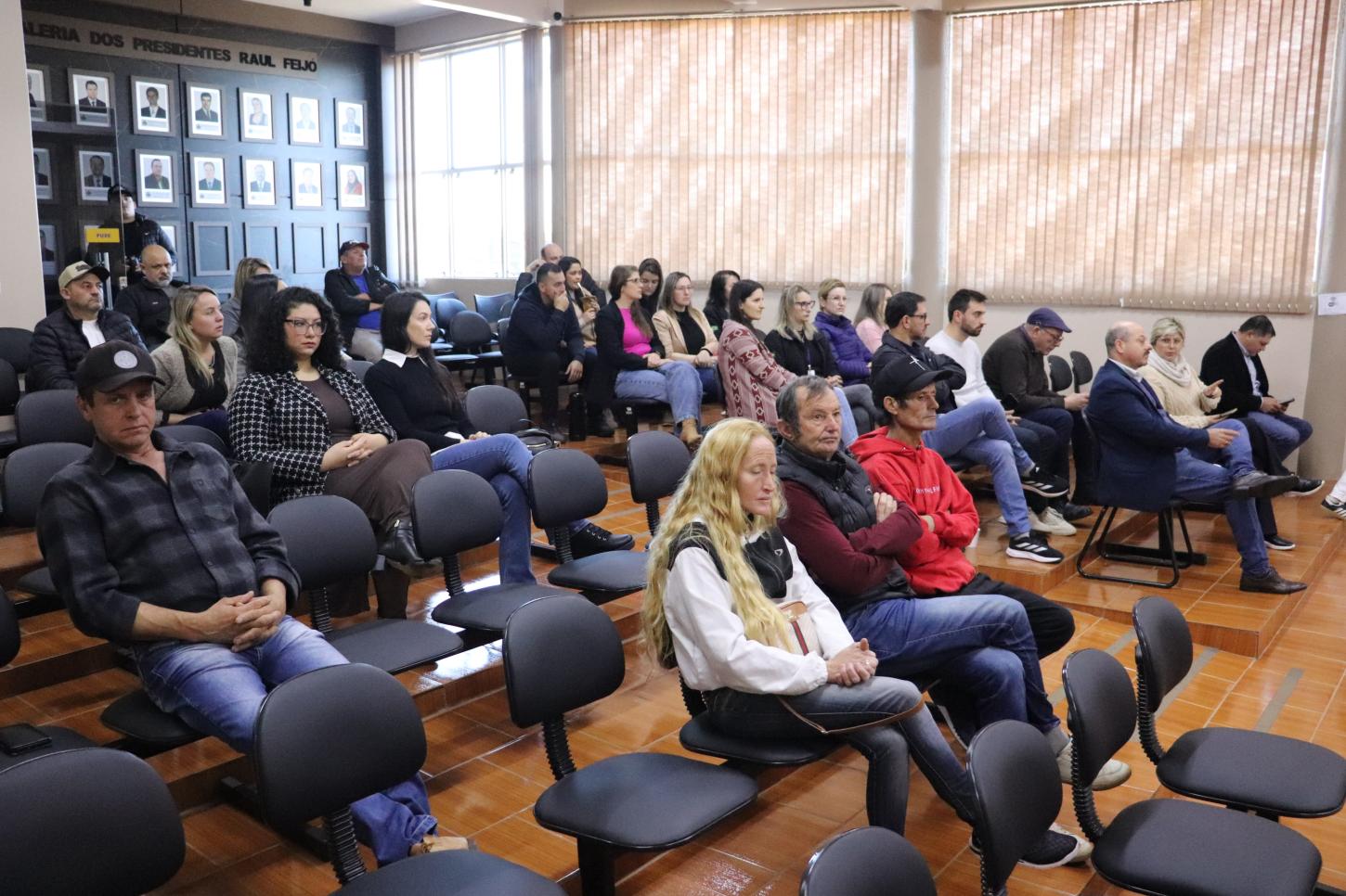 Capão Bonito do Sul amplia política de regularização fundiária com entrega de matrículas